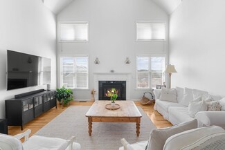 86 Fairway Dr, North Dartmouth, MA 02747