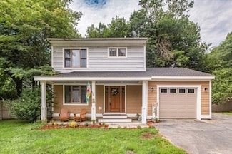 4 Westminster Ave, Amesbury, MA 01913