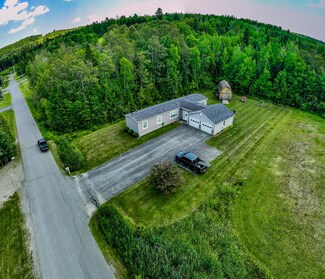 7 Autumn St, Fort Kent, ME 04743