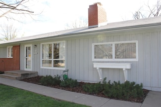 111 W Vesper St, Hesston, KS 67062