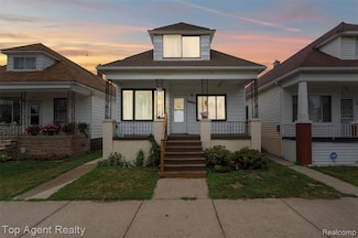 5059 Harold St, HamtraMcK, MI 48212