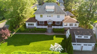 18 Woodbine Ave, Larchmont, NY 10538