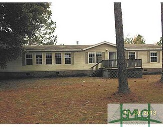 90 Red Bird Ln, Pembroke, GA 31321