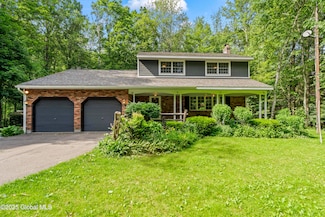 654 Birchwood Dr, Duanesburg, NY 12056