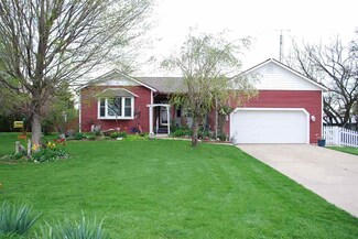 72 N Delphi Rd, Rossville, IN 46065
