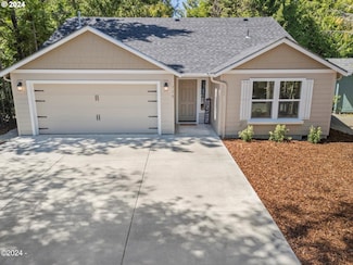 110 Seagrove Loop, Lincoln City, OR 97367