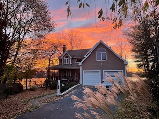 2 Lake Ave, Framingham, MA 01702