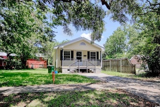 1028 Duke St, Georgetown, SC 29440