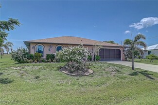 30 Bunker Ln, Rotonda West, FL 33947