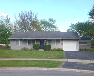 41 S Walnut Ln, Glenwood, IL 60425