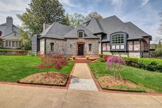 4004 S Yorktown Ave, Tulsa, OK 74105