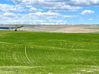 8560 Camp Creek Rd, Manhattan, MT 59741