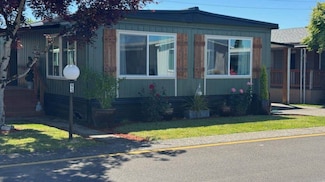 2902 E 2nd St Unit 95, Newberg, OR 97132