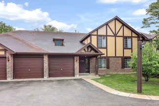 1782 Gloucester Ct Unit B, Wheaton, IL 60189