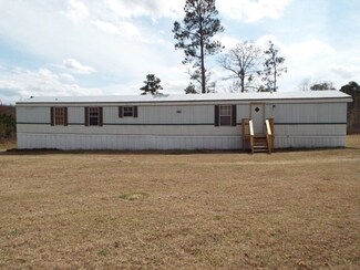 1303 Lawson Rd, Lyons, GA 30436