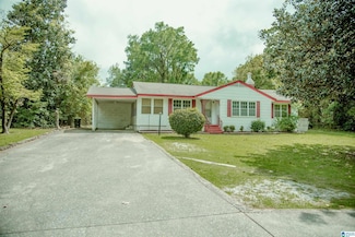 713 W Fort Williams St, Sylacauga, AL 35150