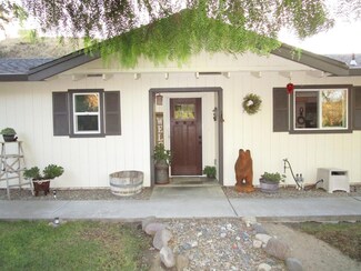8525 Southside Rd, Tres Pinos, CA 95075