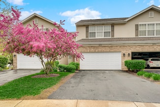 2437 Stoughton Cir Unit 351002, Aurora, IL 60502