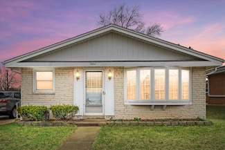 5661 S 29th St, Milwaukee, WI 53221