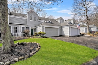 71 Woodlands Dr, Tuxedo Park, NY 10987