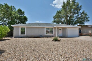 1825 Debra St, Clovis, NM 88101