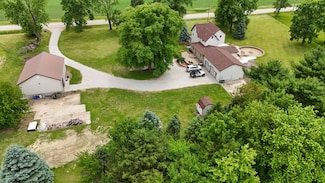 382 Keigwin Rd, Walnut, IL 61376