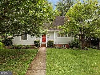 6208 28th St N, Arlington, VA 22207