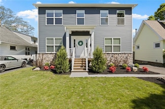 112 Hartsdale Rd, Rochester, NY 14622