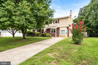19 Clive Ct, Ewing, NJ 08638