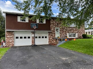 940 Harvest Ln, Indiana, PA 15701