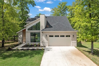 225 Saint Andrews Dr E, Mabank, TX 75156