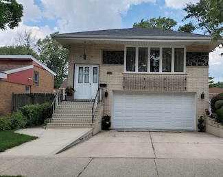 3912 W 99th St, Evergreen Park, IL 60805