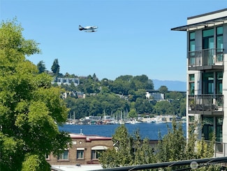 201 E Boston St Unit 2100, Seattle, WA 98102