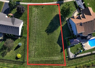 1303 Briarwood Ln, Sandwich, IL 60548