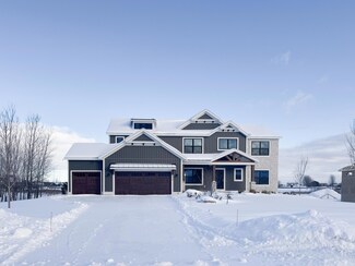 4670 Harkemas Creek Dr, Holland, MI 49424