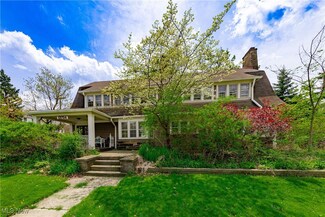2155 Middlefield Rd, Cleveland, OH 44106