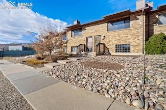 326 Mount View Ln, Colorado Springs, CO 80907