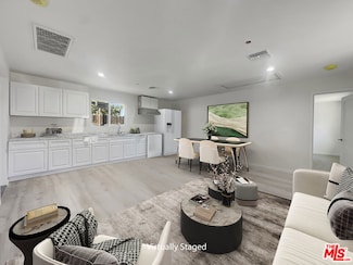 1425 W 102nd St Unit 1/2, Los Angeles, CA 90047