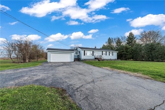 2352 Sweden Walker Rd, Brockport, NY 14420