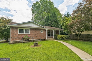 906 Campbell Ln, Glenside, PA 19038