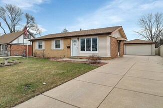 7131 Hanover St, Bridgeview, IL 60455