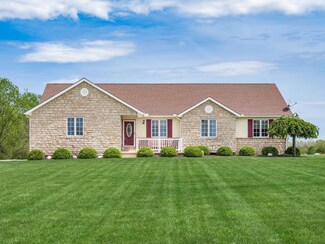 12540 Walker Rd, Ashville, OH 43103