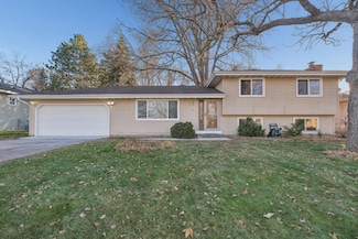 3725 80th Ave N, Brooklyn Park, MN 55443