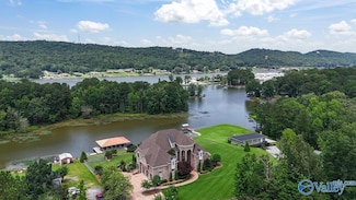 2400 Summerchase Dr, Gadsden, AL 35907