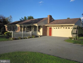 597 Rawlinsville Rd, Willow Street, PA 17584