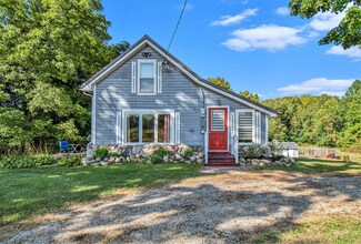 17014 Quaker St, Vandalia, MI 49095