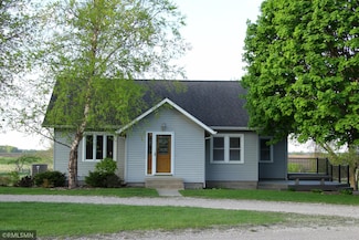 5501 70th St, Glencoe, MN 55336
