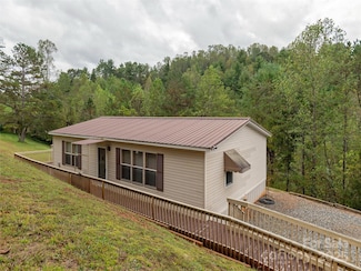 81 Mount Airy Rd, Marshall, NC 28753