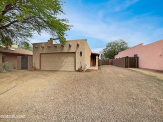 1970 N Lindenwood Ct, Tucson, AZ 85712