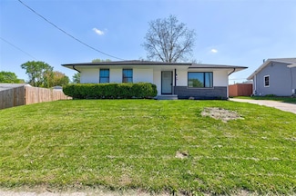 2923 E 40th St, Des Moines, IA 50317